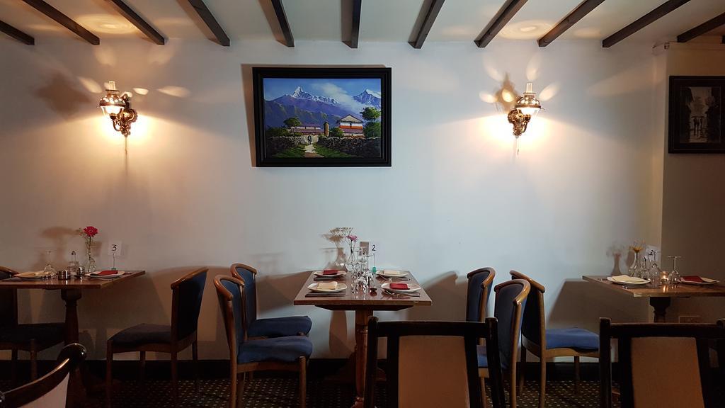 New Gurkha Inn Brecon Exterior photo